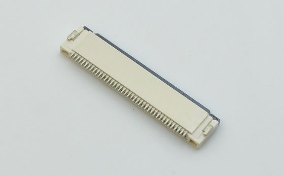 พิทช์ 0.5 มม. ตัวเชื่อมต่อ FFC FPC 50V AC DC มุมขวา 90 ° Easy On ประเภท SMT